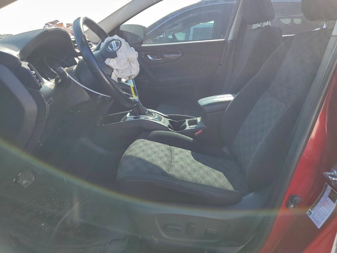 Nissan Rogue S Image 12