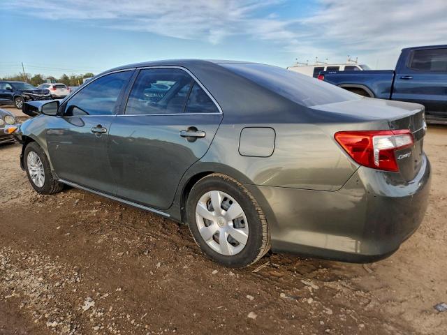 Toyota Camry L Image 6