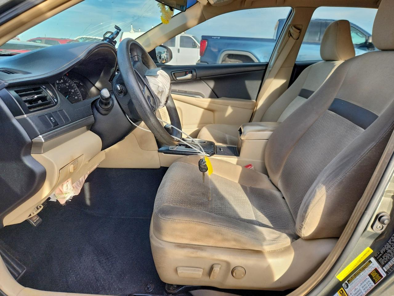 Toyota Camry L Image 4