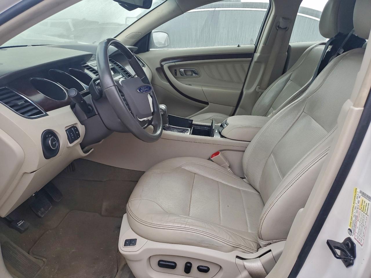 Ford Taurus Limited Image 9