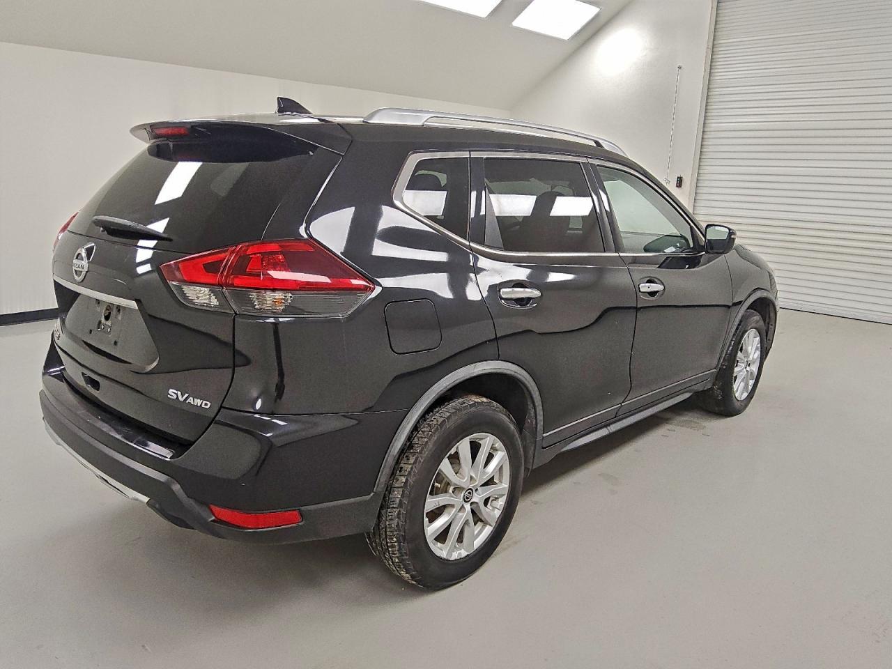 Nissan Rogue S Image 10