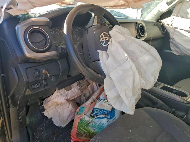 Toyota Tacoma Double Cab Image 12