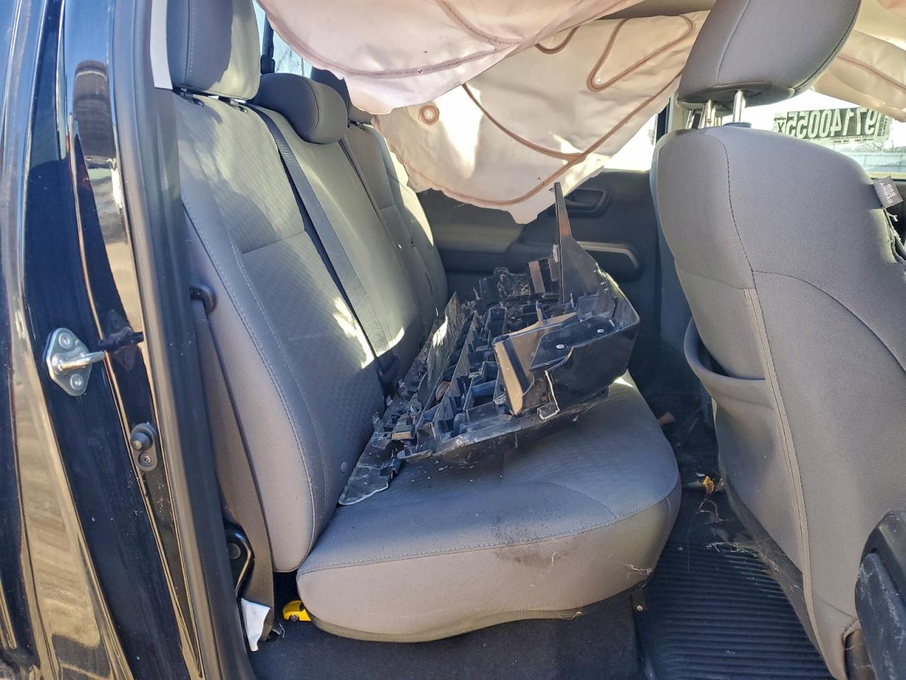 Toyota Tacoma Double Cab Image 9