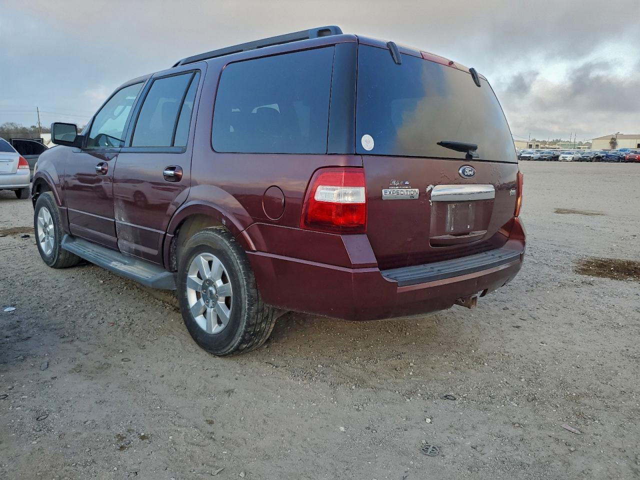 Ford Expedition Xlt Image 2