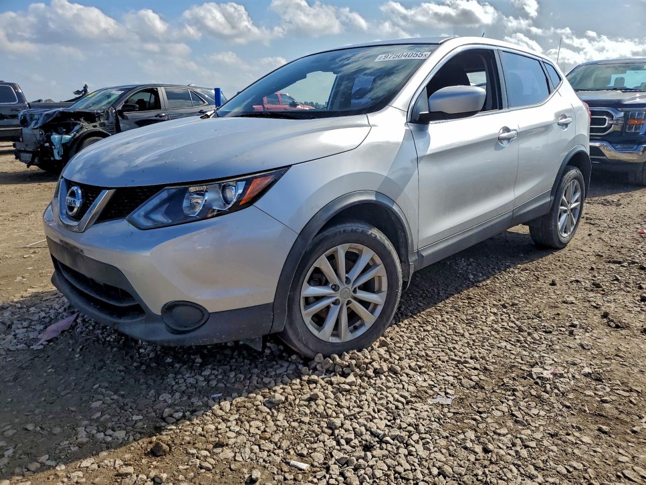 Nissan Rogue S Image 1