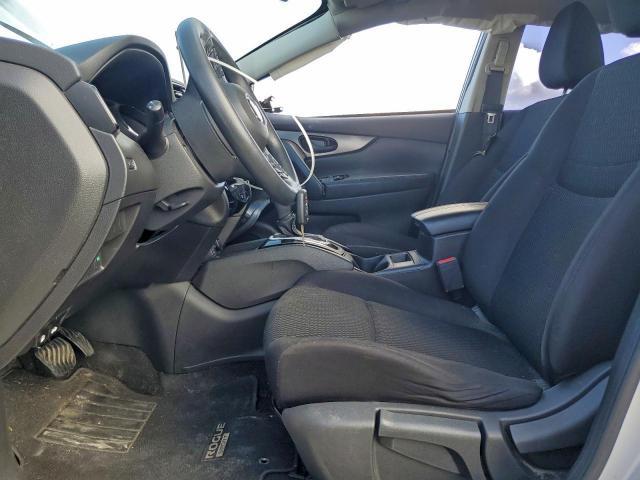 Nissan Rogue S Image 2