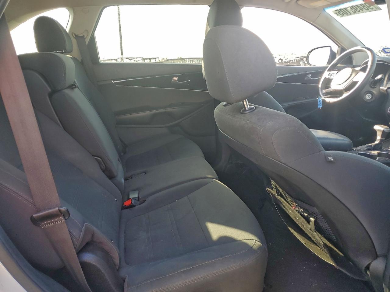 Kia Sorento S Image 12