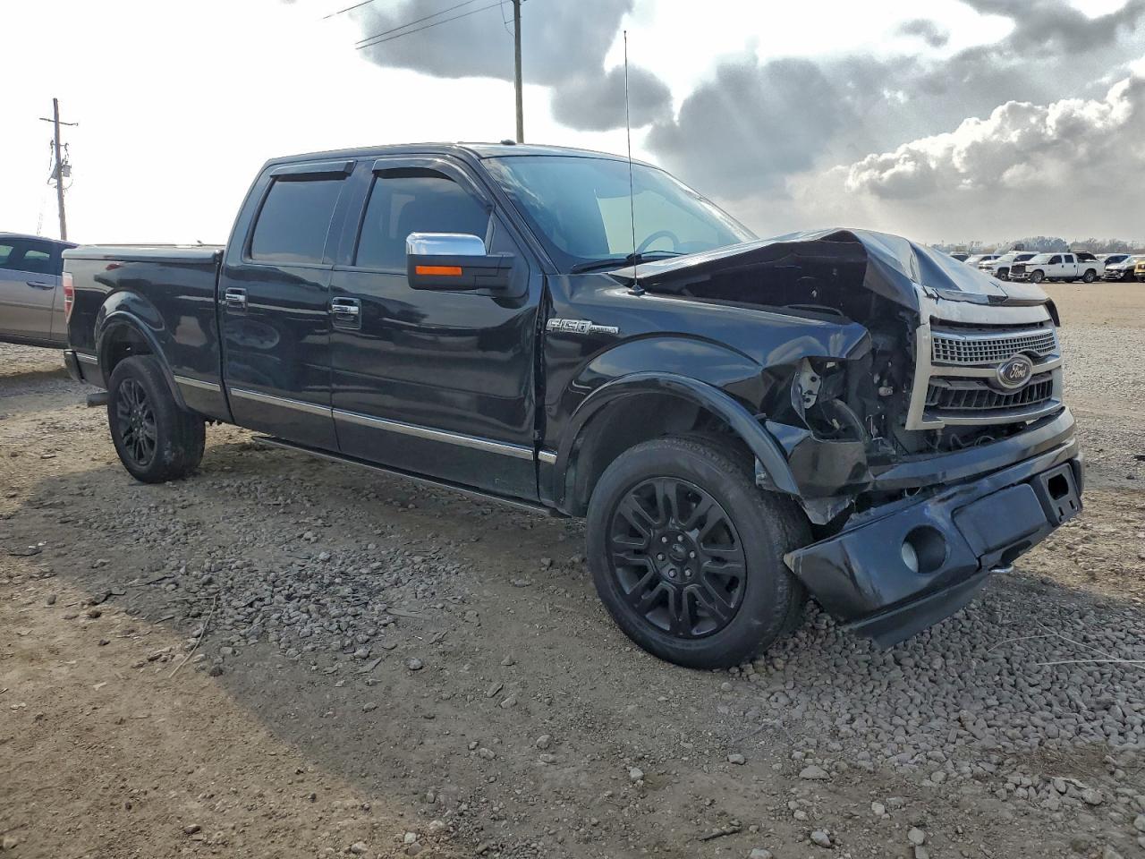 Ford F-150 Supercrew Image 6