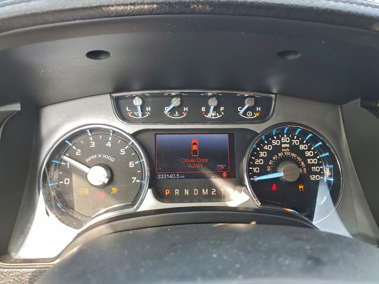 Ford F-150 Supercrew Image 9