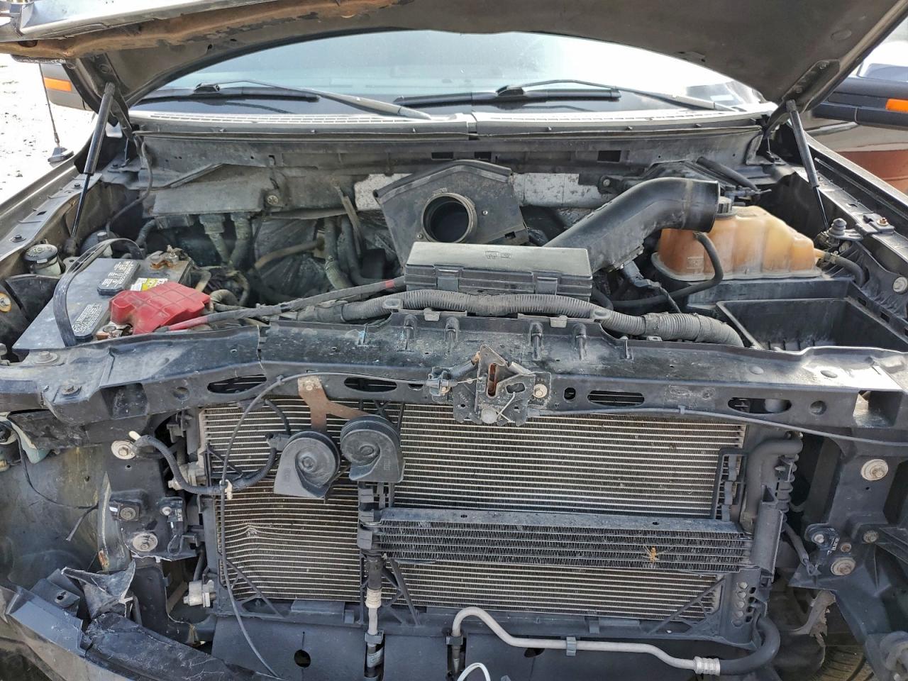 Ford F-150 Supercrew Image 8