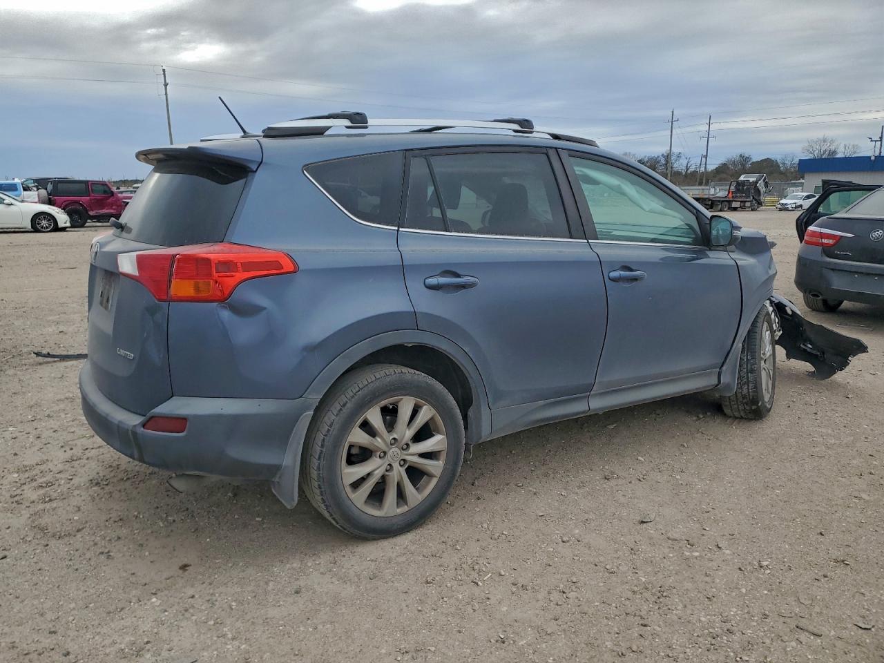 Toyota RAV4 Limited Image 5