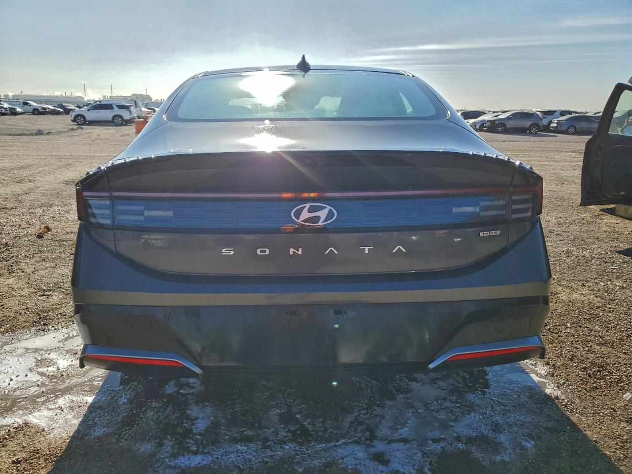 Hyundai SONATA Hybrid Image 6