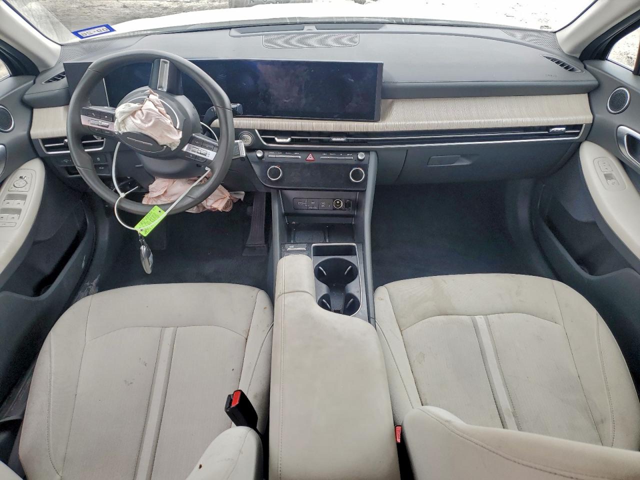 Hyundai SONATA Hybrid Image 10