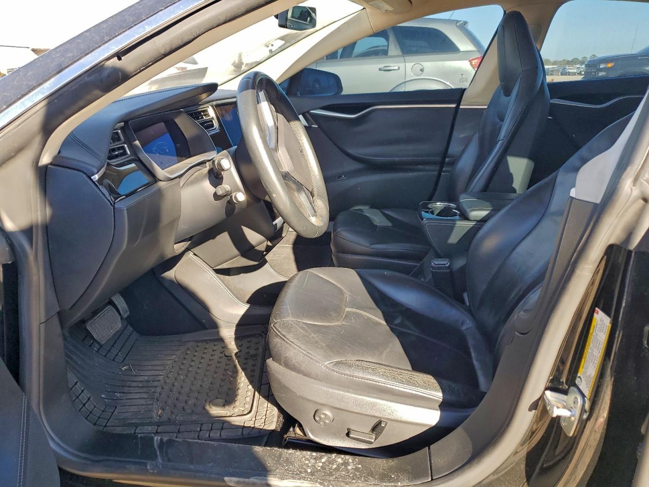 Tesla Model S Image 6