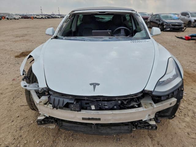 Tesla Model 3 Image 3