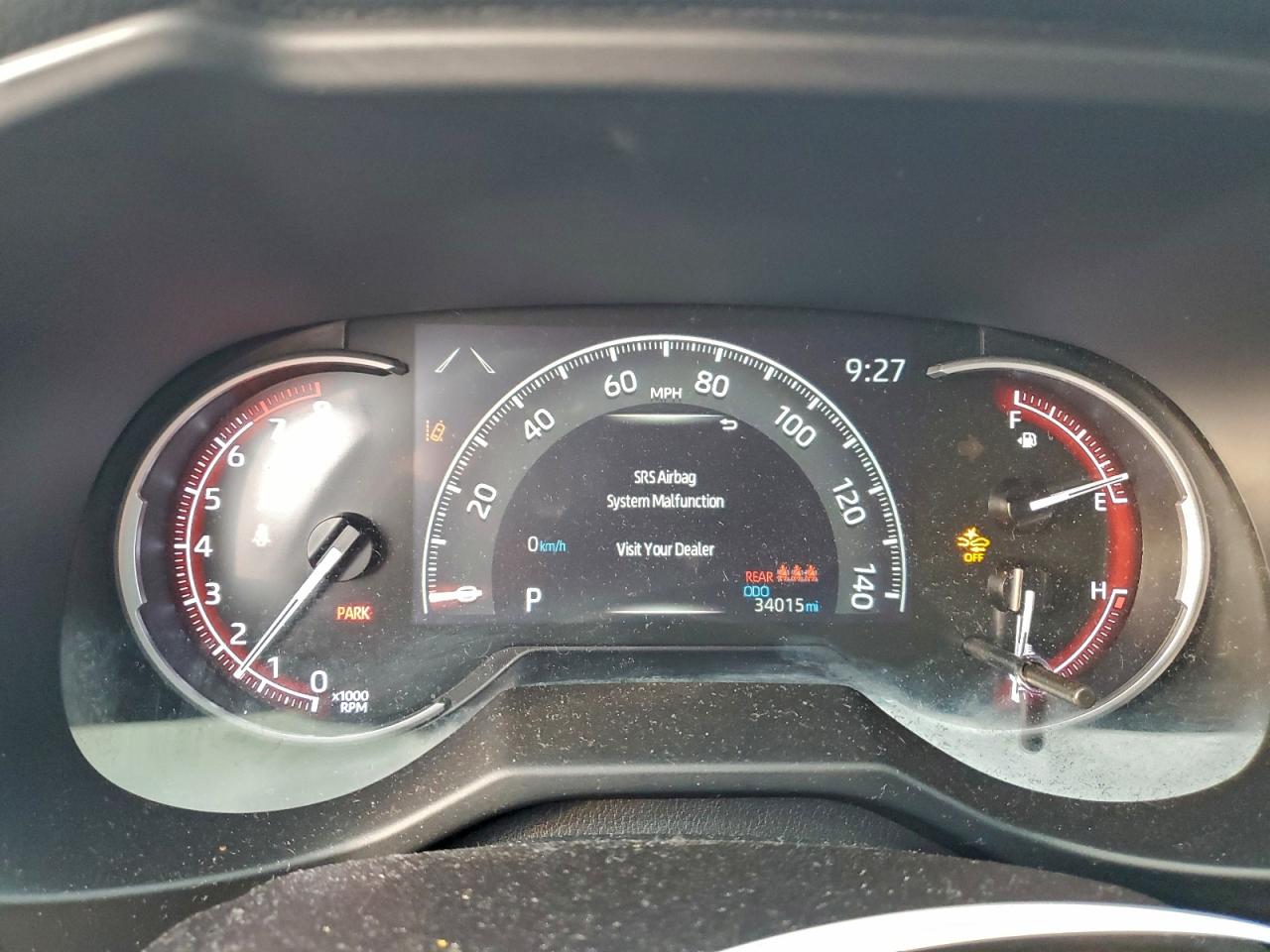 Toyota RAV4 Le Image 3