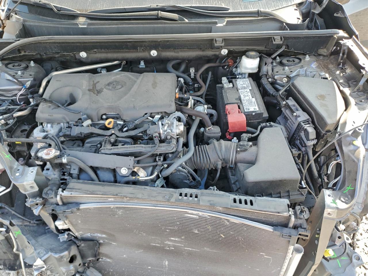 Toyota RAV4 Le Image 6