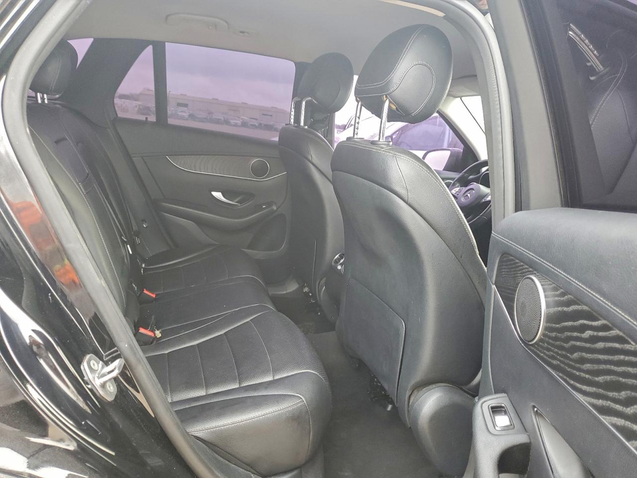 Mercedes-Benz GLC 300 Image 7