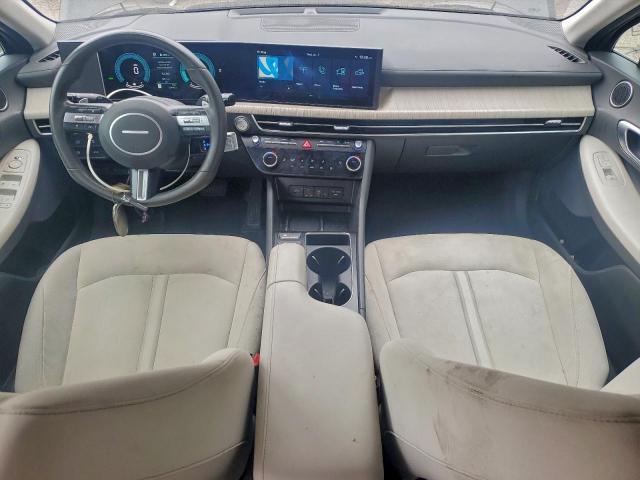 Hyundai SONATA Hybrid Image 2