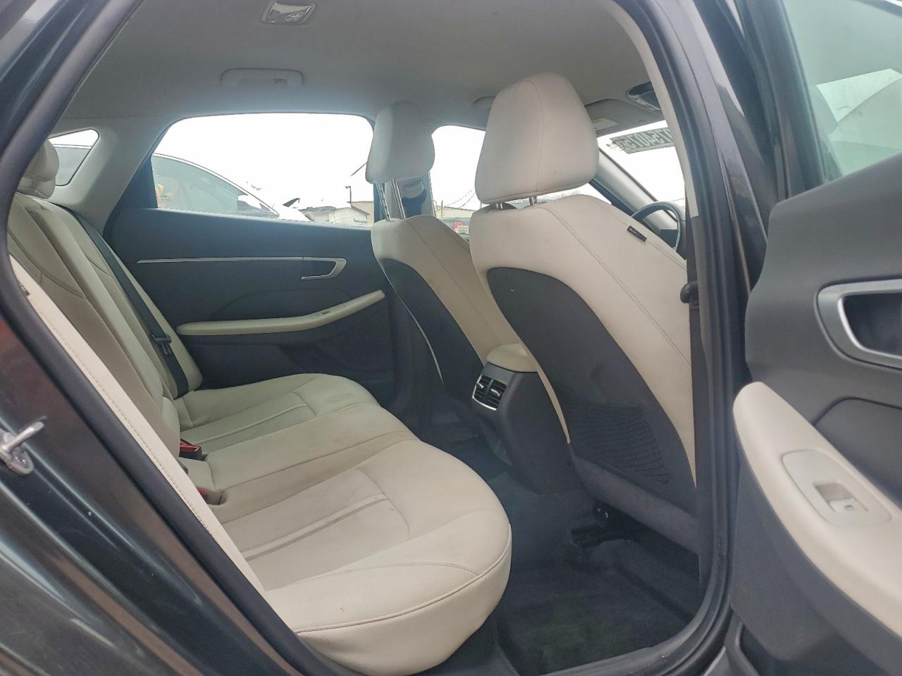 Hyundai SONATA Hybrid Image 7