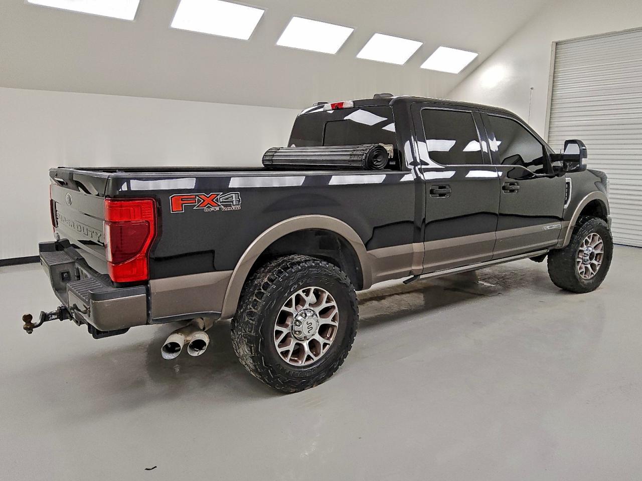 Ford F-250 Super Duty Image 12