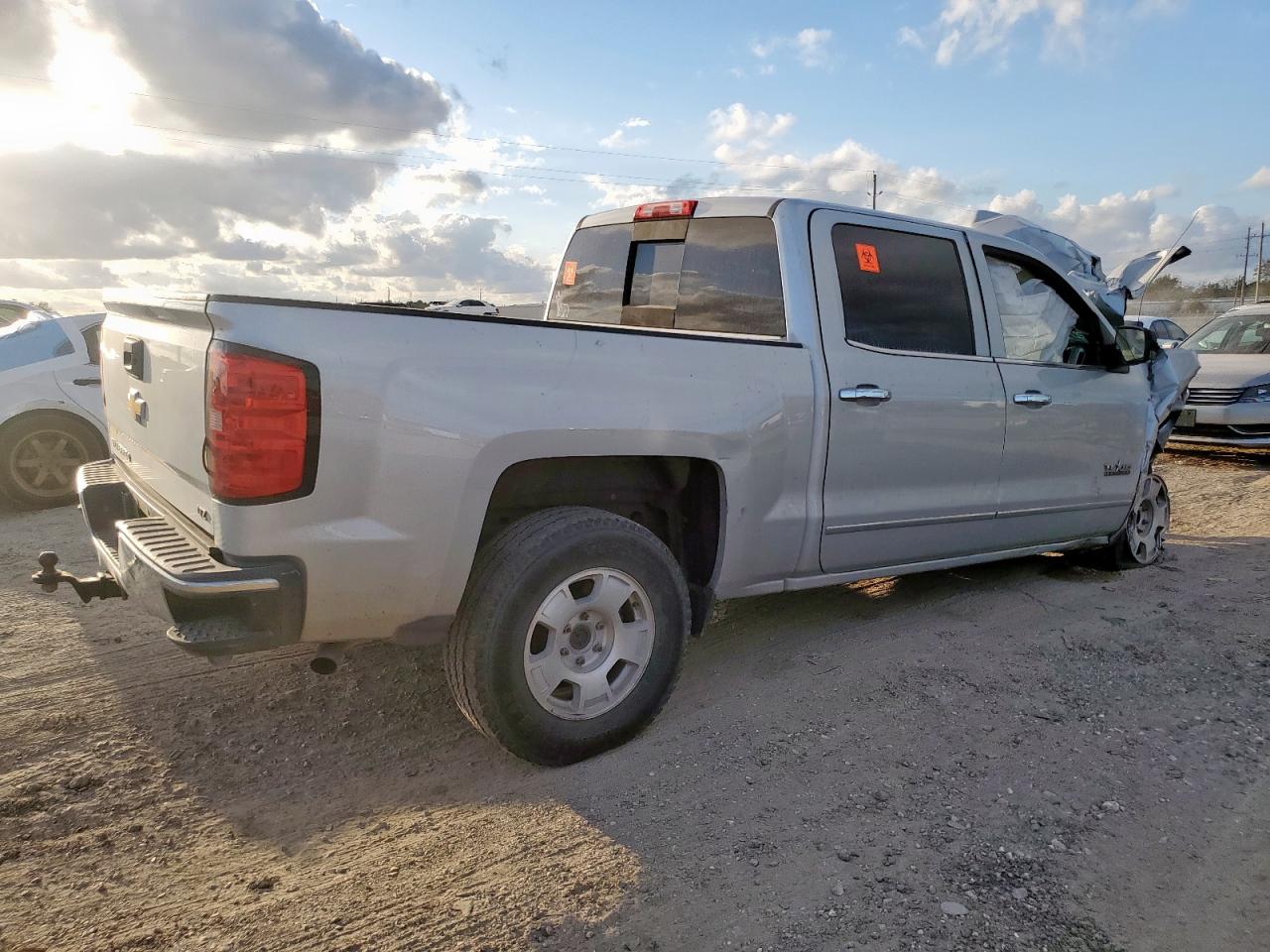 Chevrolet Silverado C1500 Ltz Image 2