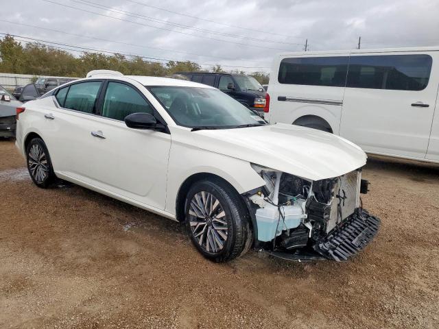 Nissan Altima Sv Image 4