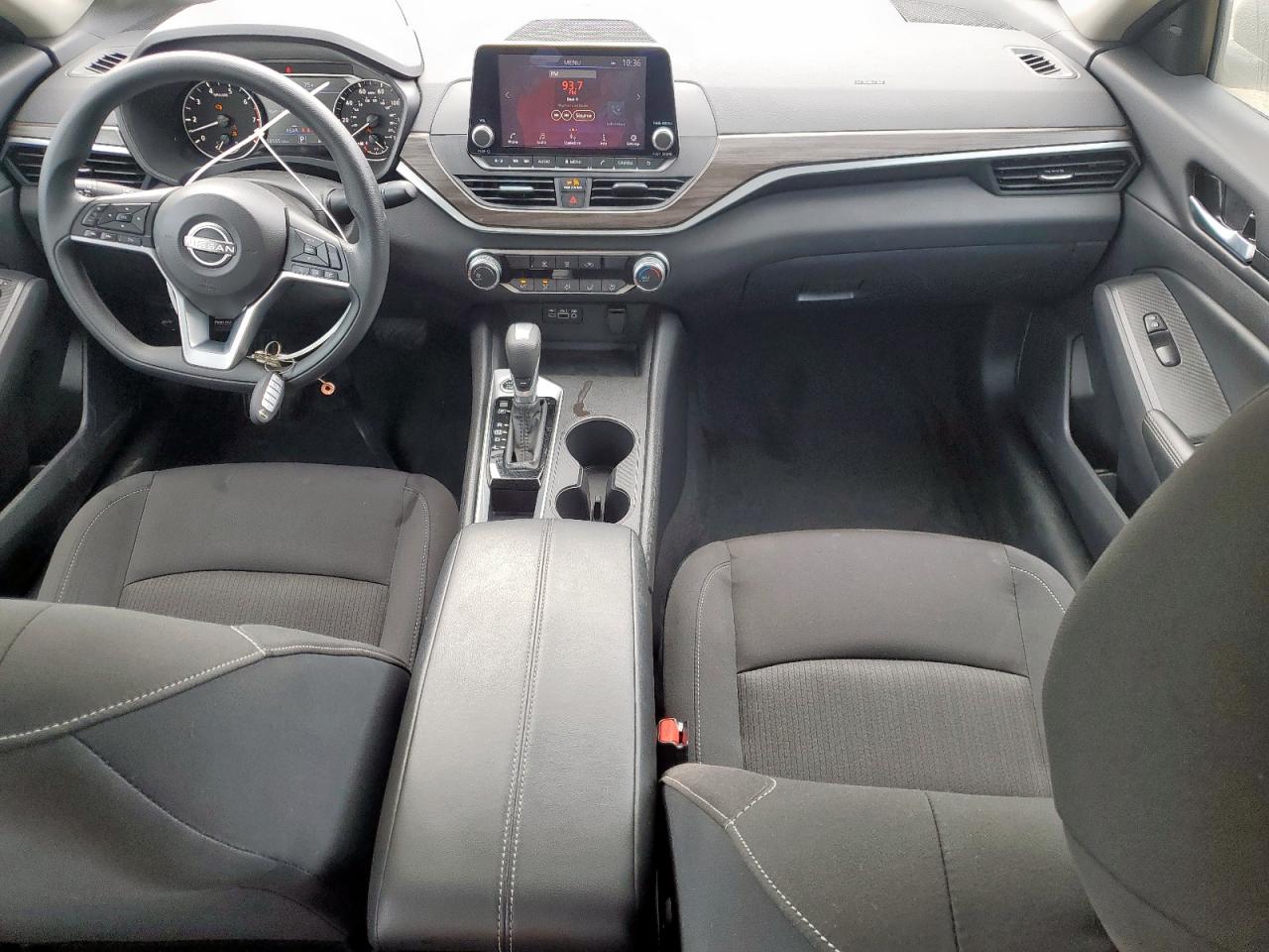 Nissan Altima Sv Image 9