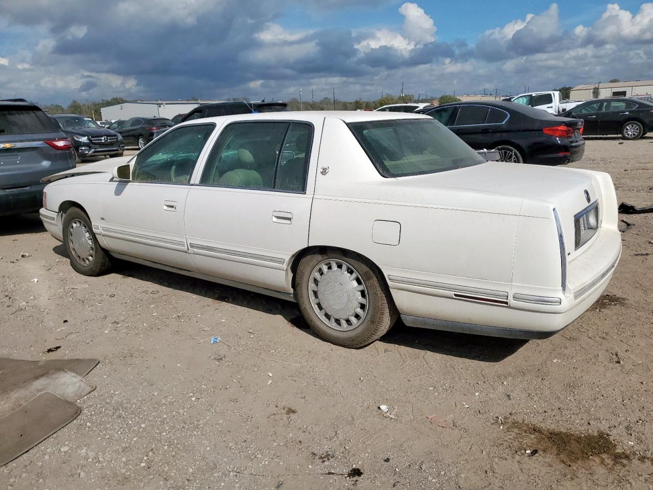 Cadillac DeVille Image 7