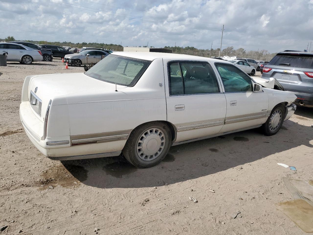 Cadillac DeVille Image 8