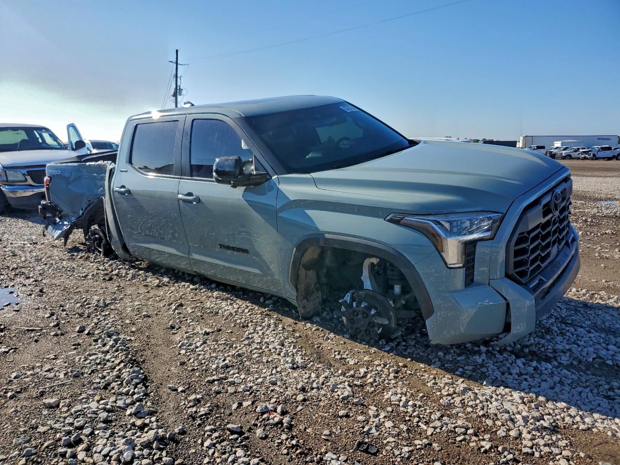 Toyota Tundra Crewmax Limited Image 12