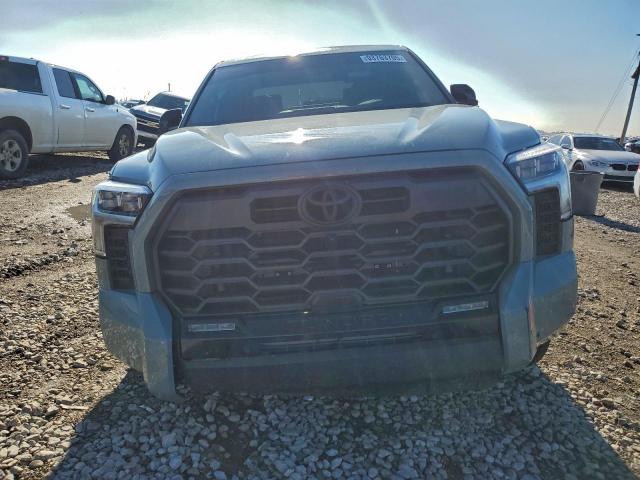 Toyota Tundra Crewmax Limited Image 2