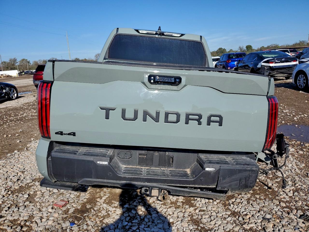 Toyota Tundra Crewmax Limited Image 3