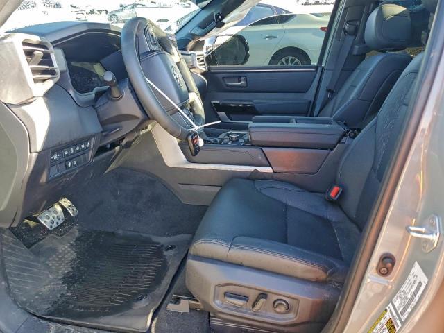 Toyota Tundra Crewmax Limited Image 4