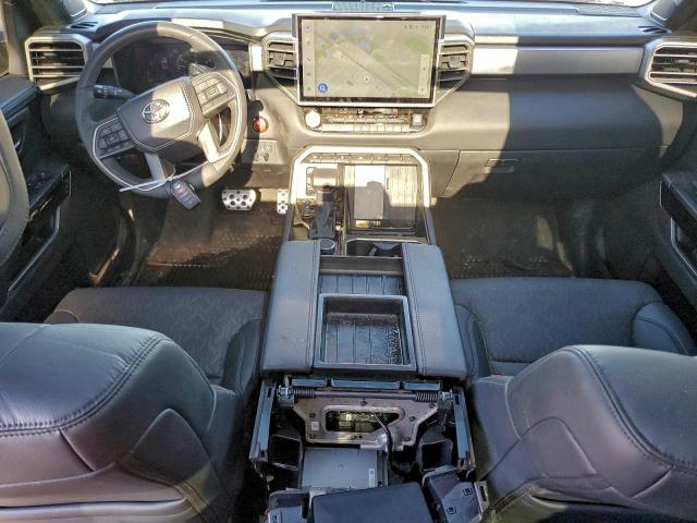 Toyota Tundra Crewmax Limited Image 11