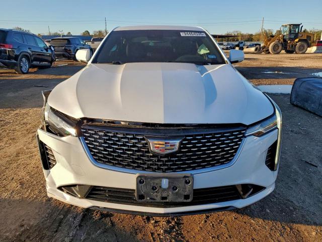 Cadillac CT4 Premium Luxury Image 3