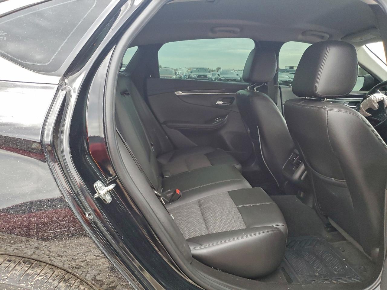 Chevrolet Impala Lt Image 10