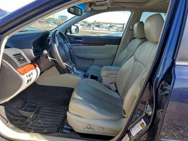 Subaru Outback 2.5i Limited Image 11