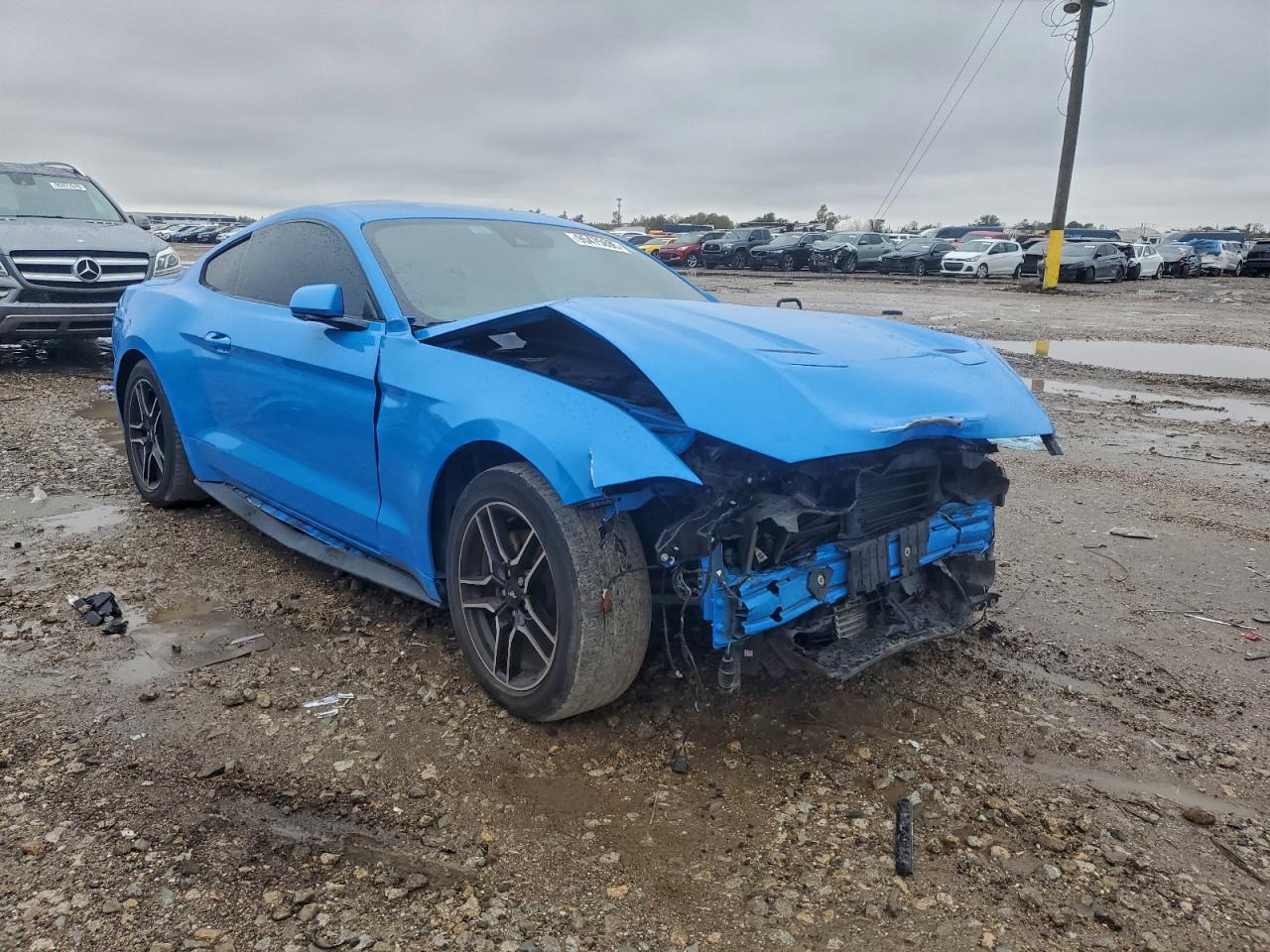 Ford Mustang Image 3