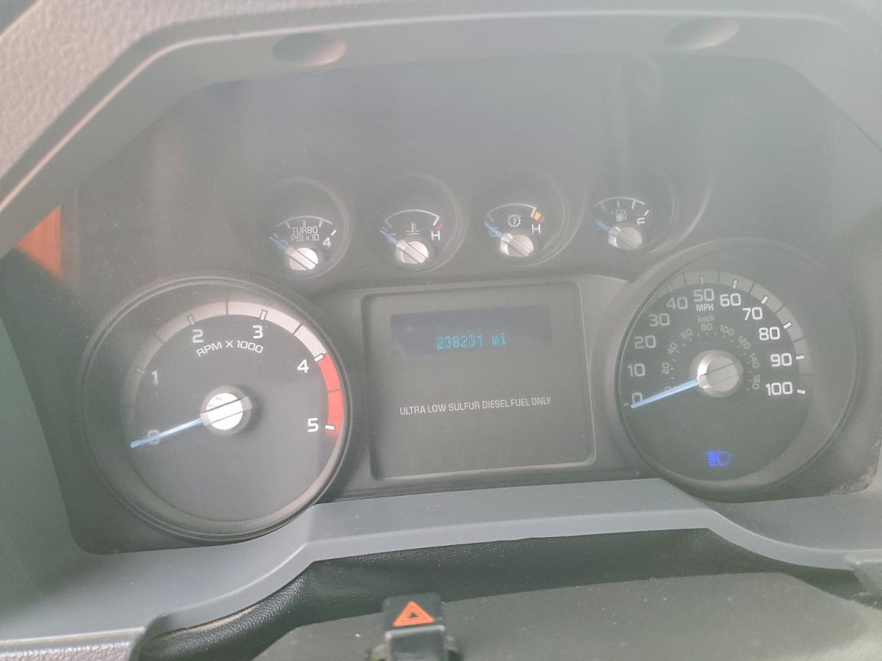 Ford F-250 Super Duty Image 8