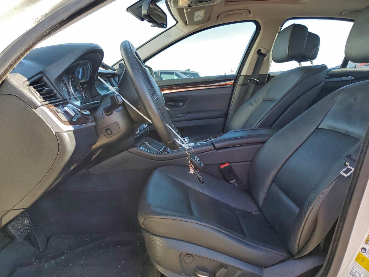 BMW 5 Series I Image 6