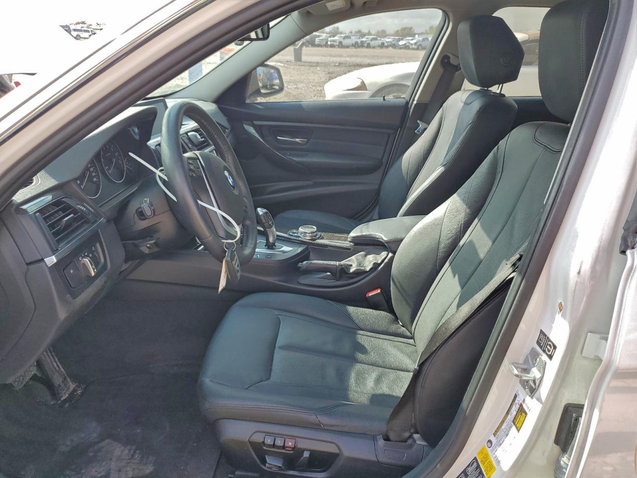 BMW 3 Series Xi Image 8